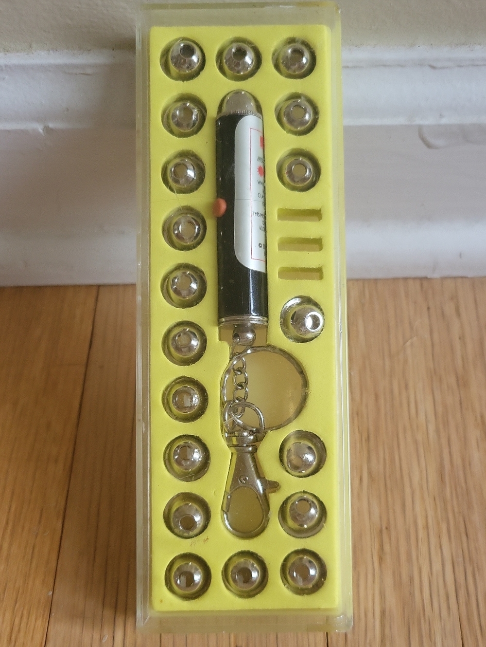 Source Unknown Cat Toy Laser Keychain with Yellow Tray